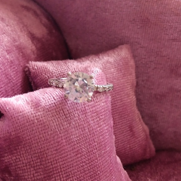 Silver Clear Cubic Zirconia Ring - Picture 1 of 12